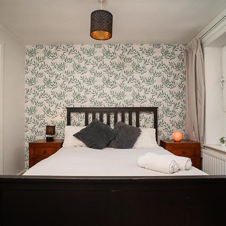 Central Apartment In Belfast City Centre Esterno foto